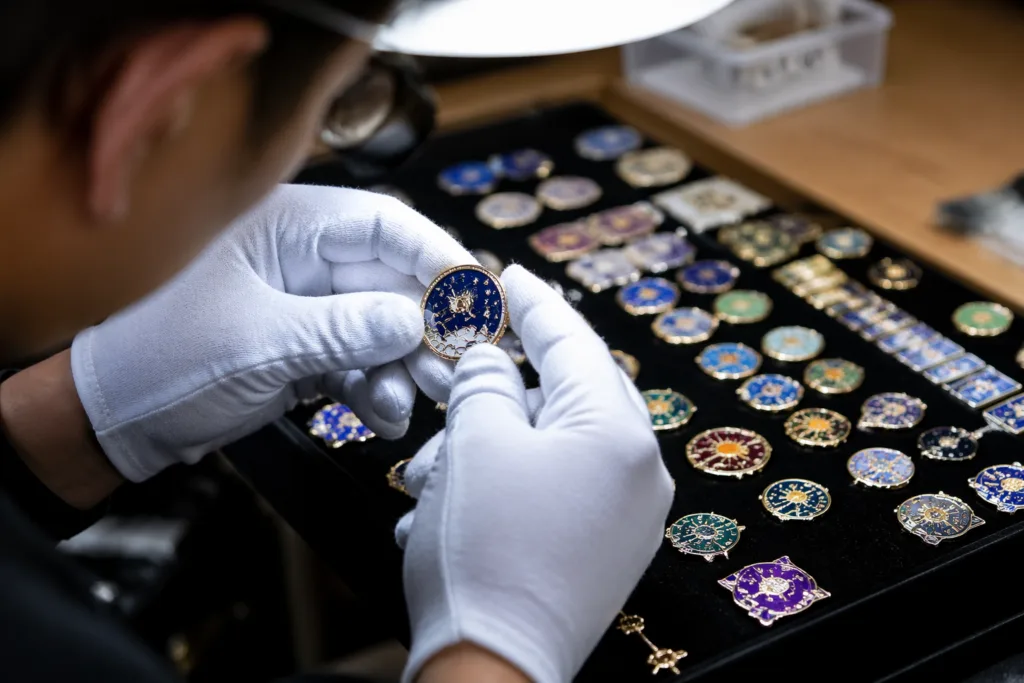 enamel pin quality inspection